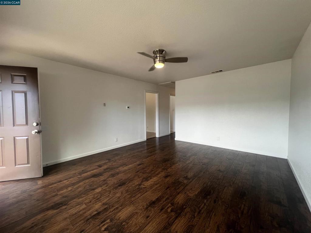 852 Sheridan St Property Photo 5