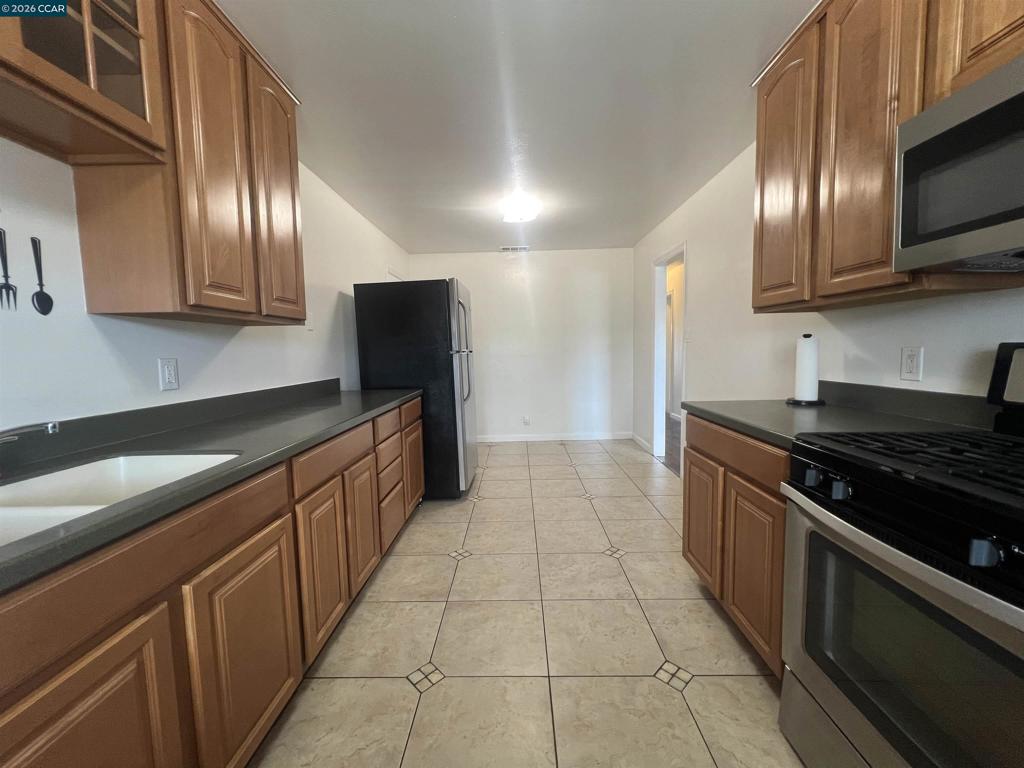 852 Sheridan St Property Photo 15