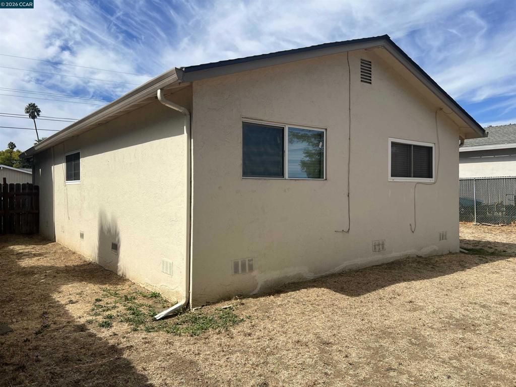 852 Sheridan St Property Photo 38