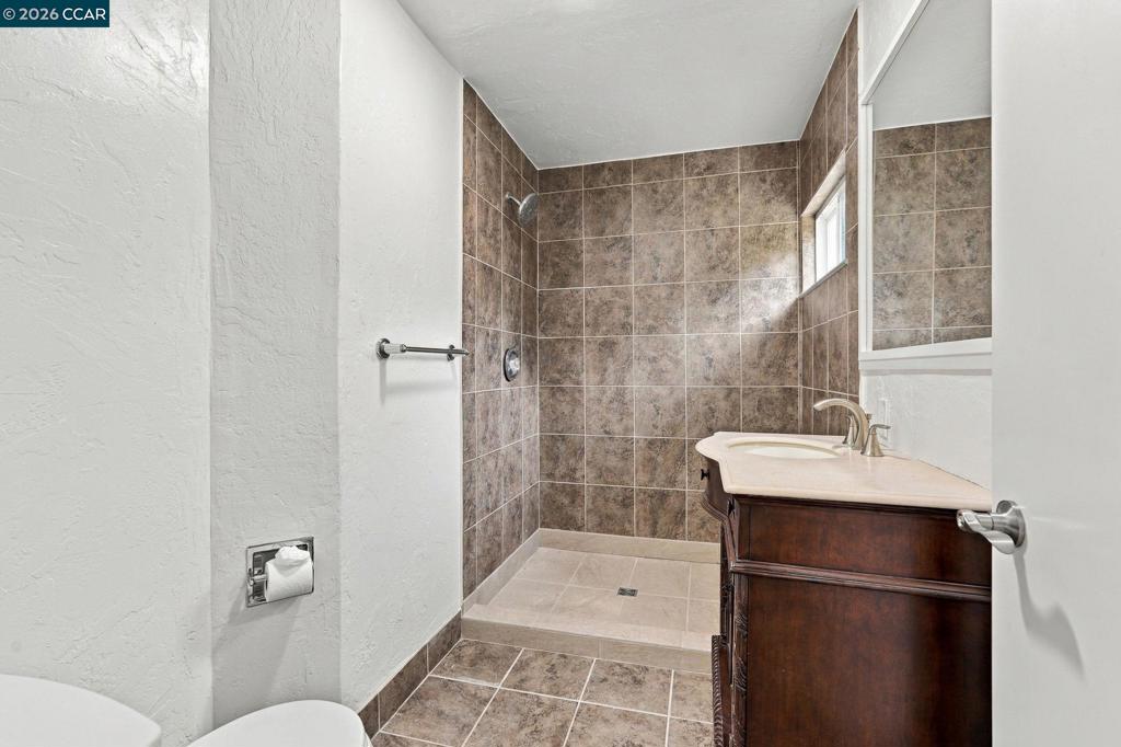 1719 Greentree Dr Property Photo 36