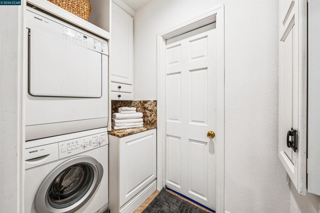 2175 Canyon Oak Ln Property Photo 59