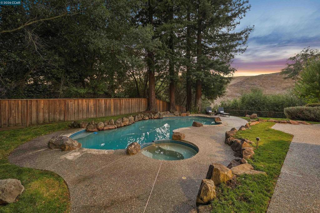 2175 Canyon Oak Ln Property Photo 80