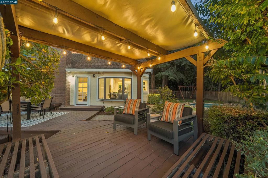 2175 Canyon Oak Ln Property Photo 89