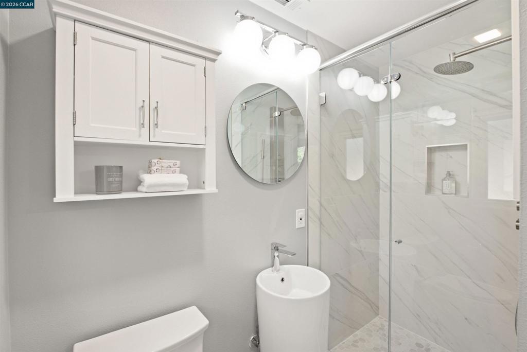57 Lombardy Ln Property Photo 25