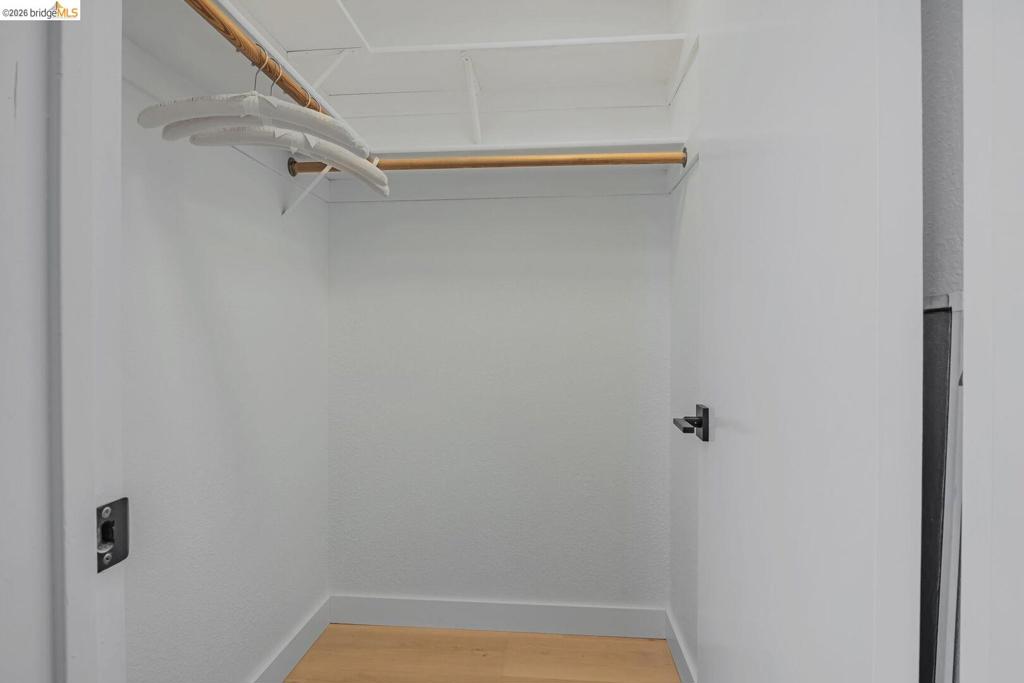 16 Town Sq Pl Property Photo 32
