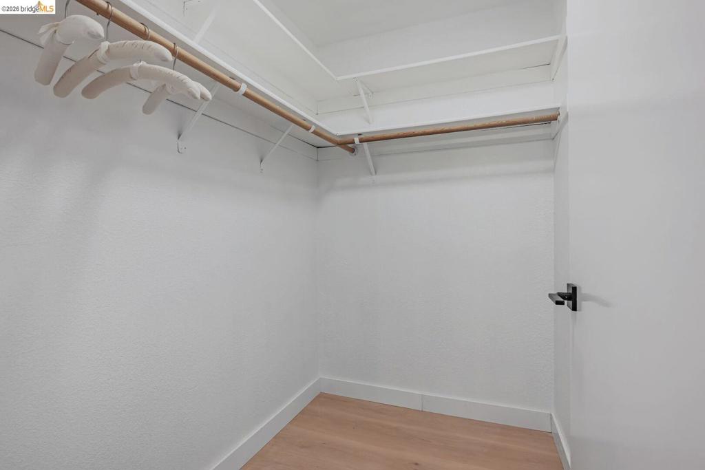 16 Town Sq Pl Property Photo 36