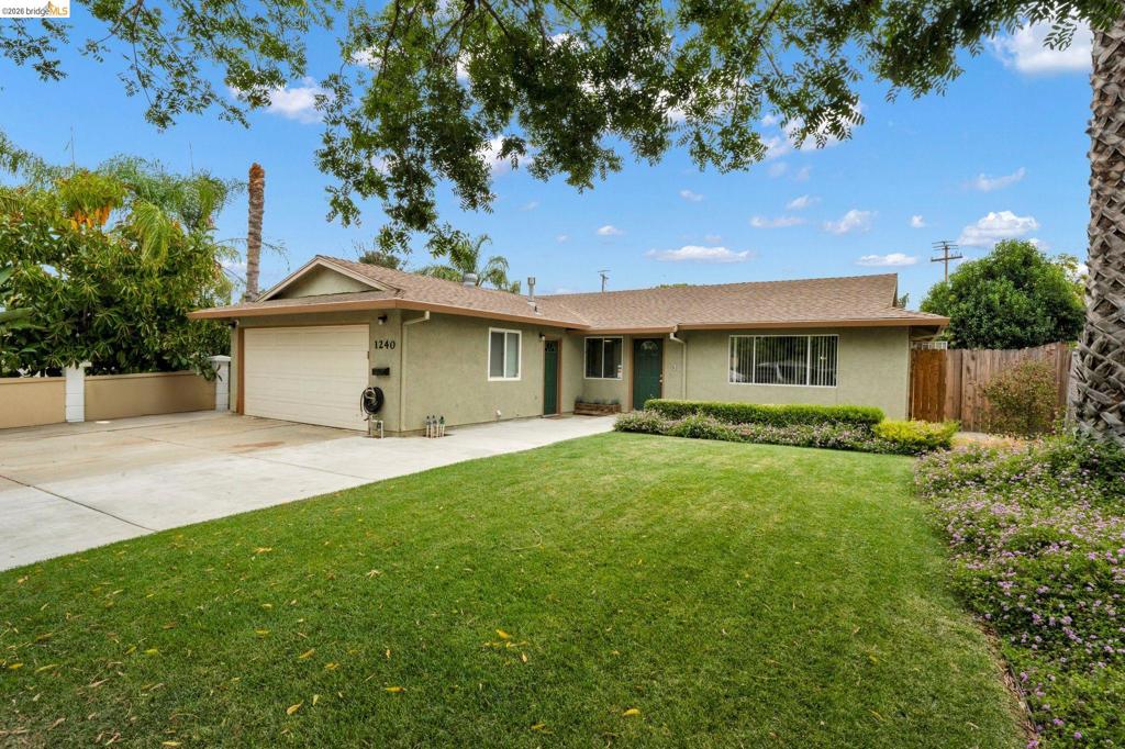 1240 Duffy Way Property Photo 1