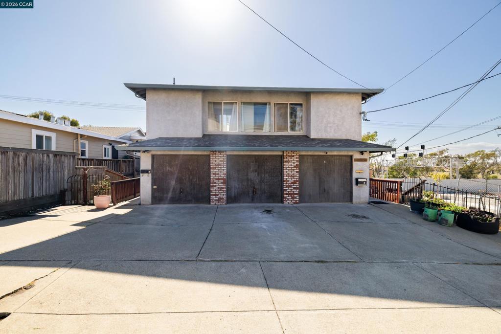 2415 Columbia Blvd Property Photo 1