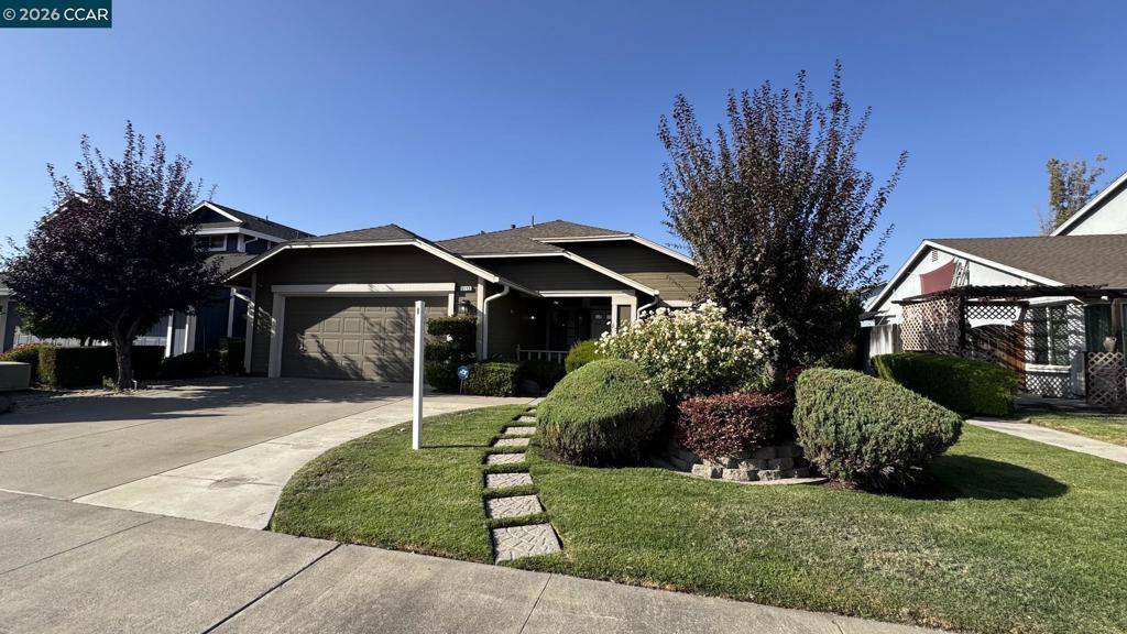 5113 Castlemaine Drive Property Photo 3