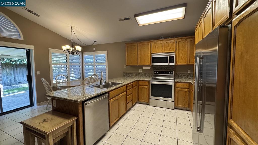 5113 Castlemaine Drive Property Photo 15
