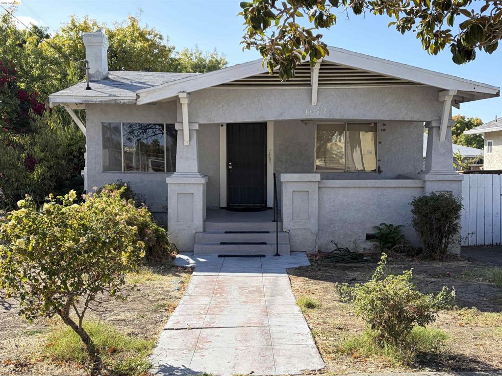 1092 Black Diamond St Property Photo 1