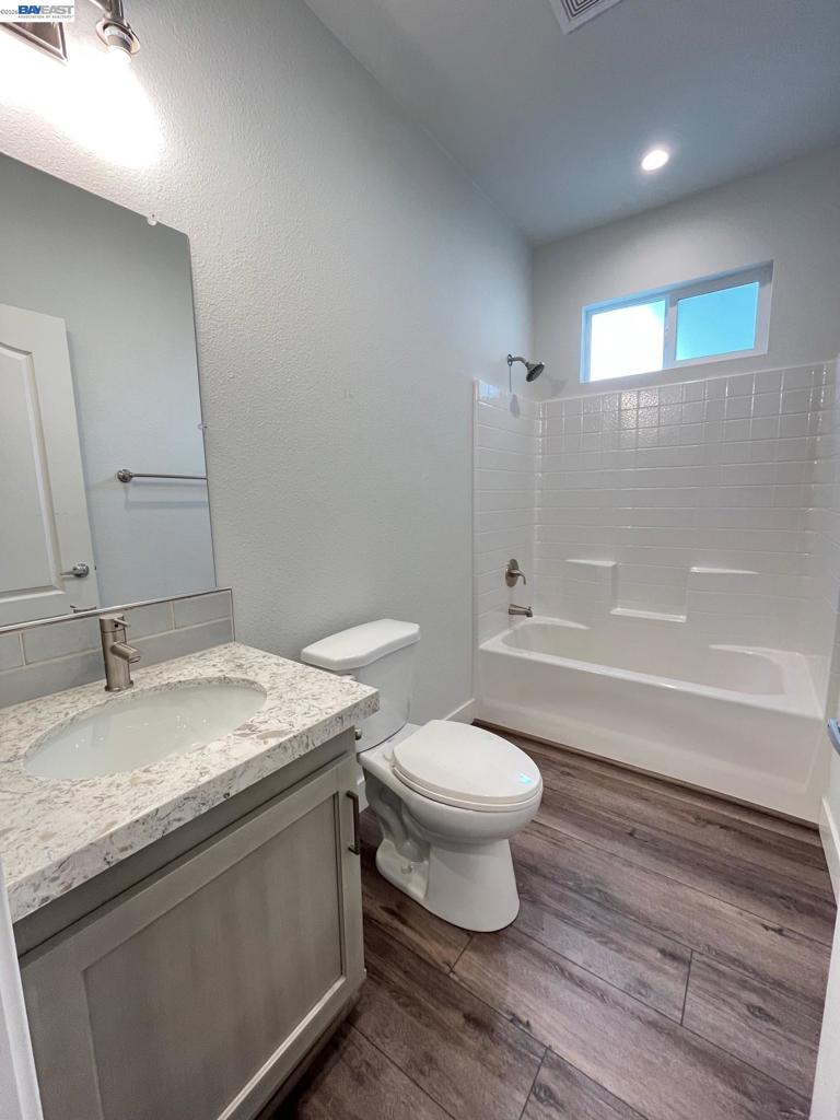 1422 Salamanca Ave #113 Property Photo 12