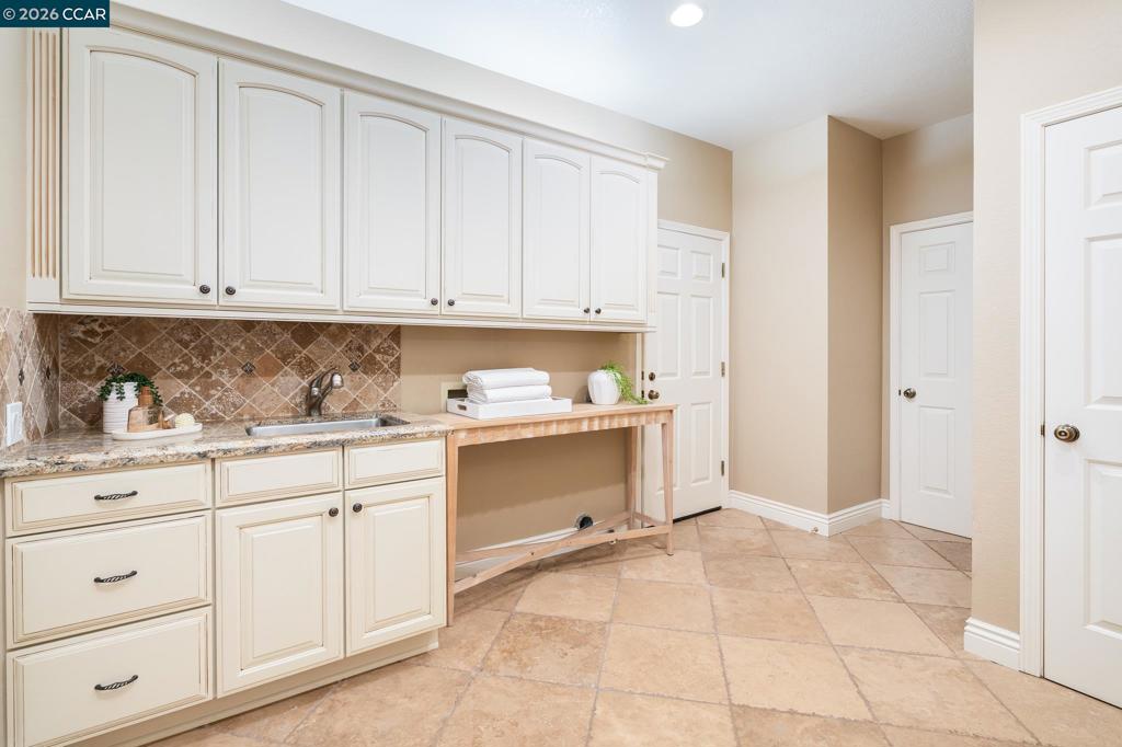 3271 Blackhawk Meadow Dr Property Photo 37