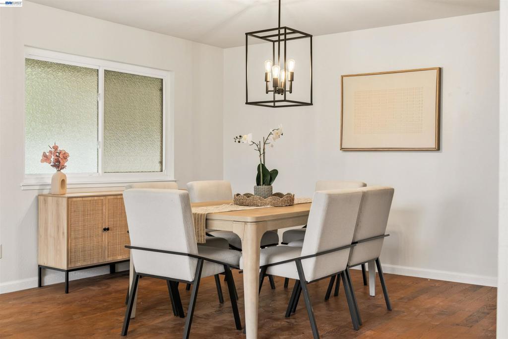 699 Fiesta Pl Property Photo 12