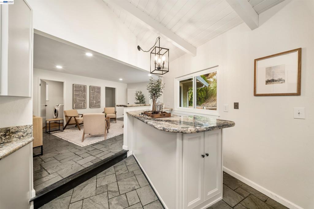 699 Fiesta Pl Property Photo 21