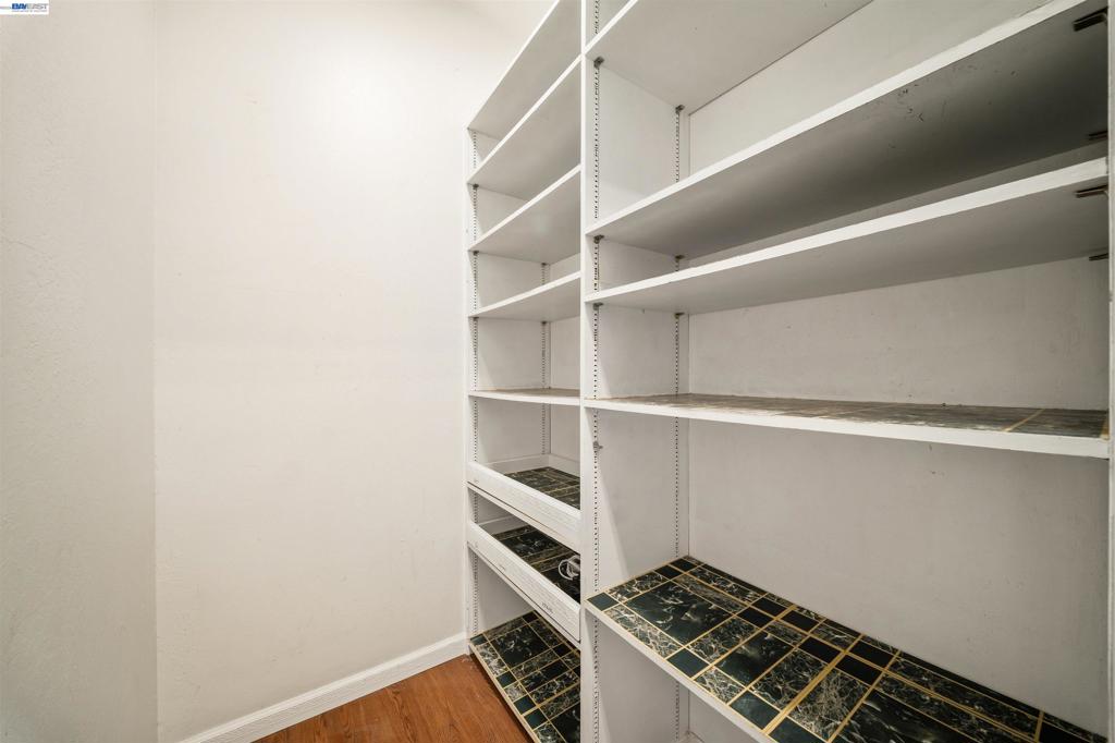 699 Fiesta Pl Property Photo 22
