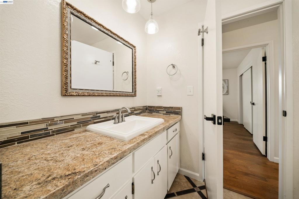 699 Fiesta Pl Property Photo 40