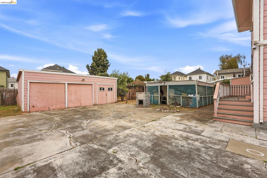1040 59th St Property Photo 39