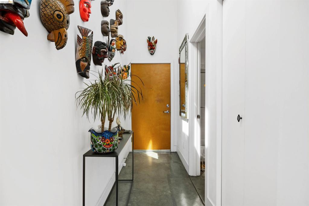 675 8th St 16 Property Photo 16