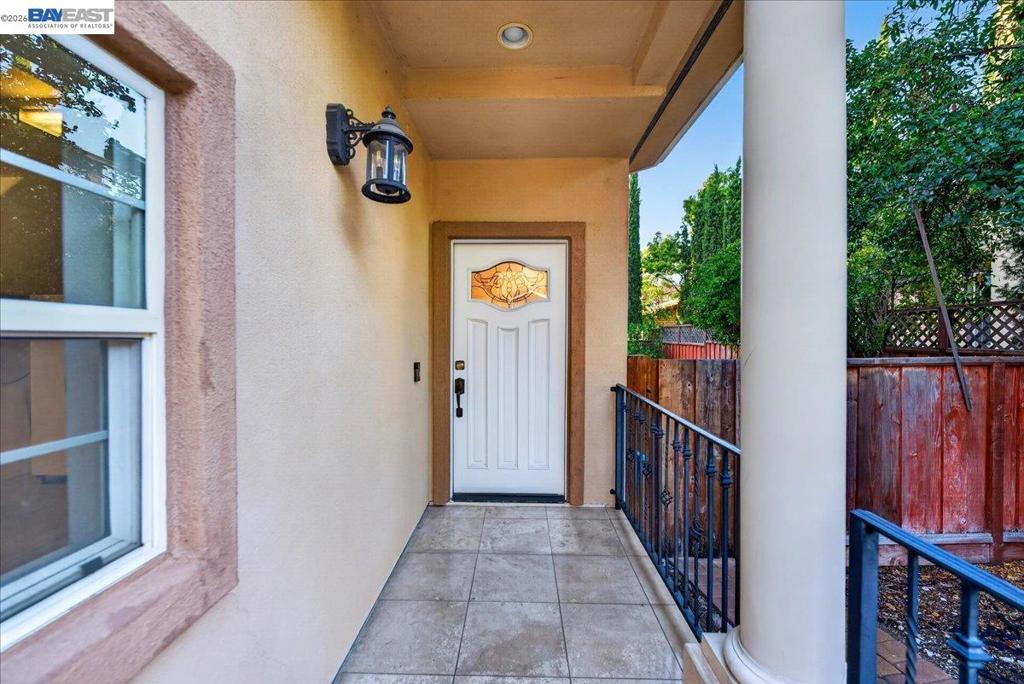 725 W Hacienda Ave Property Photo 3