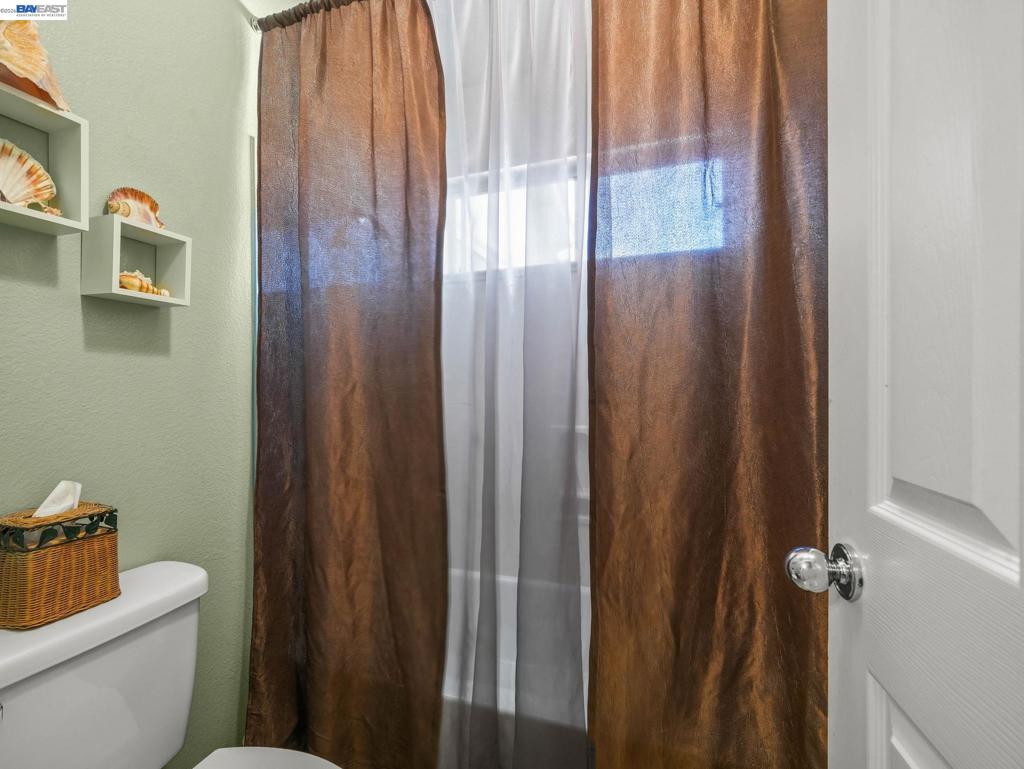32264 Derby Street Property Photo 41