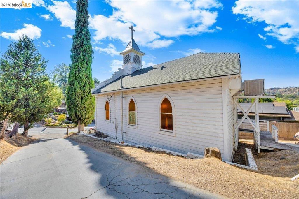 18193 Seco St Property Photo 42