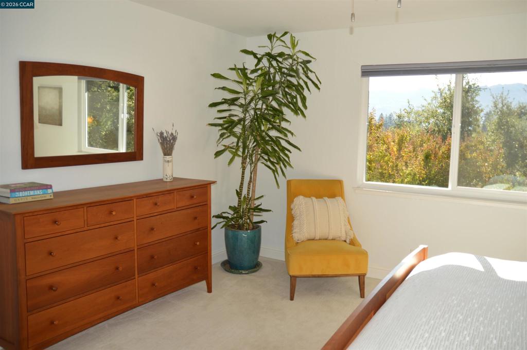871 Richard Lane Property Photo 14
