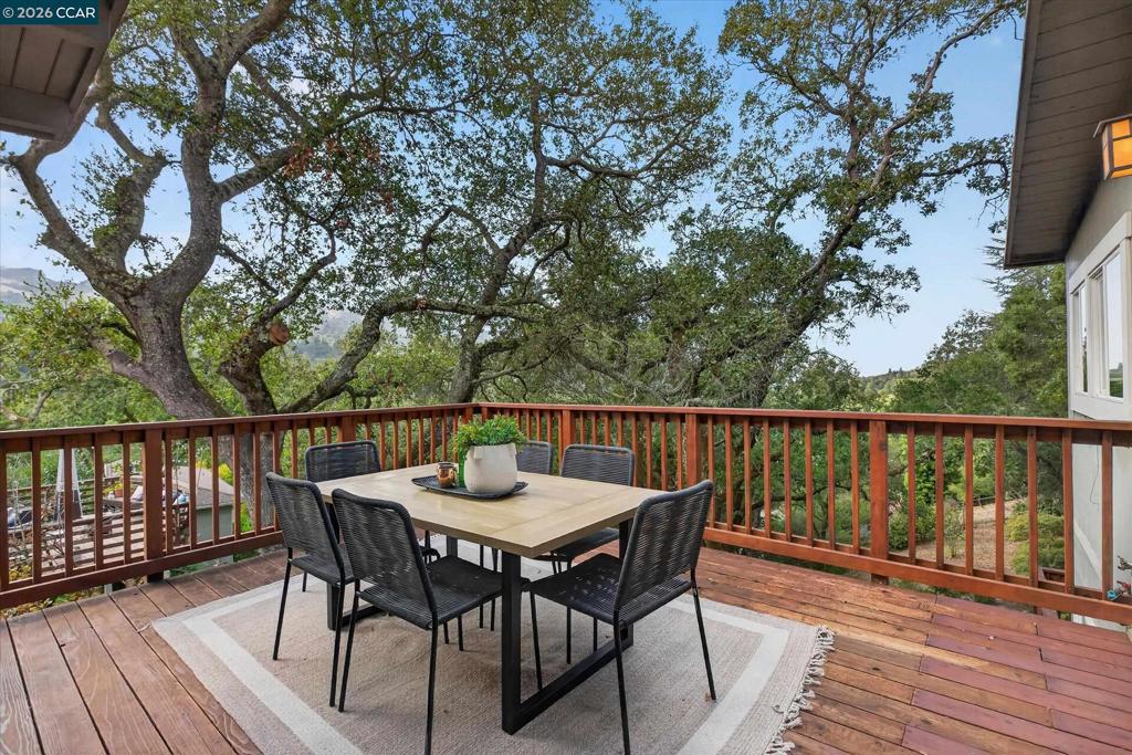 6 El Patio Property Photo 10