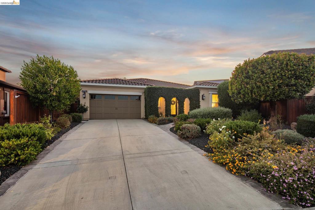 1770 Merlot Cir Property Photo 1