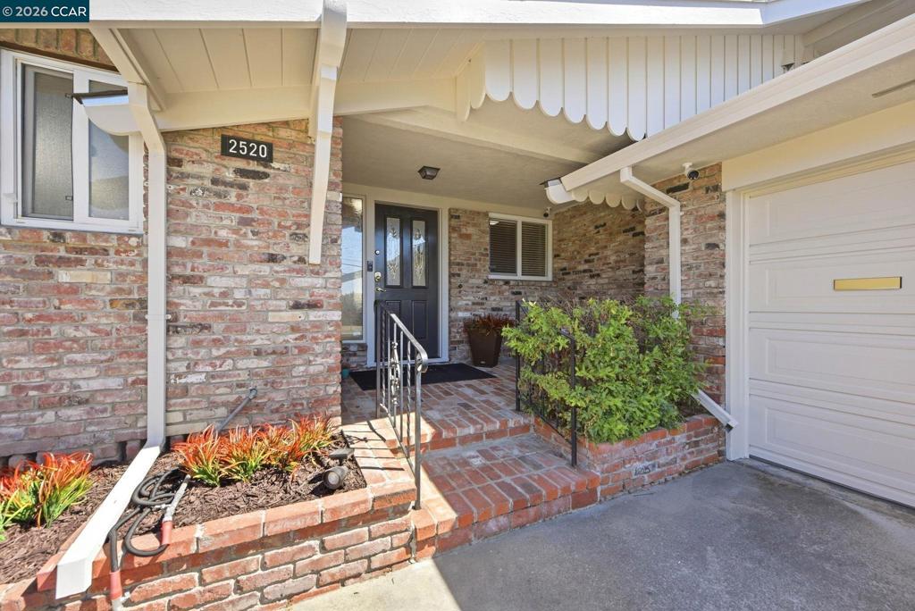 2520 Benedict Dr Property Photo 4