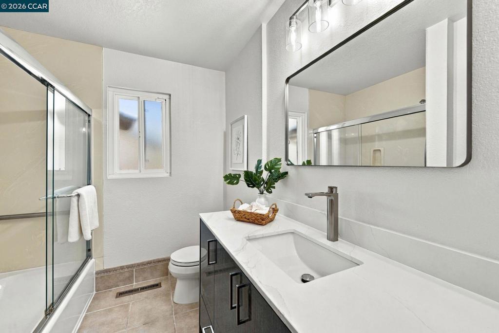 2520 Benedict Dr Property Photo 30