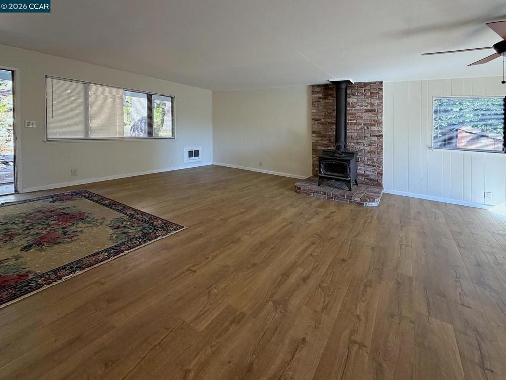 2346 Black Oak Dr Property Photo 6