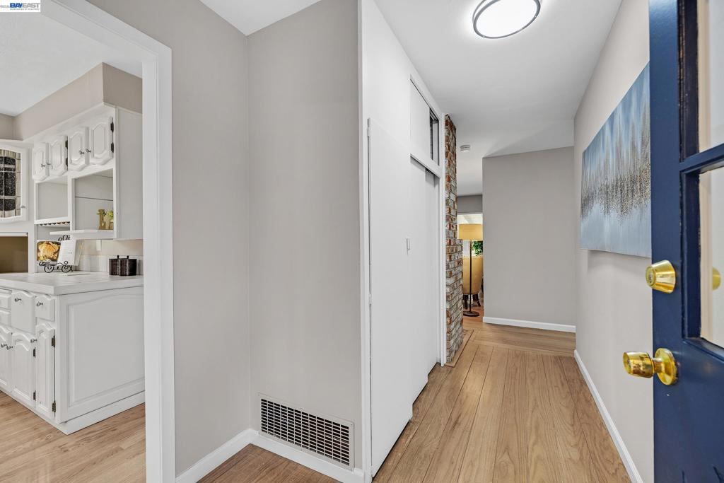 513 Carobe Court Property Photo 3