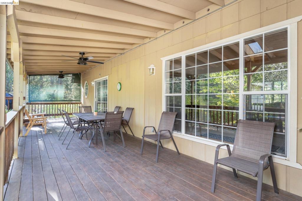 19390 Ferretti Rd Property Photo 6