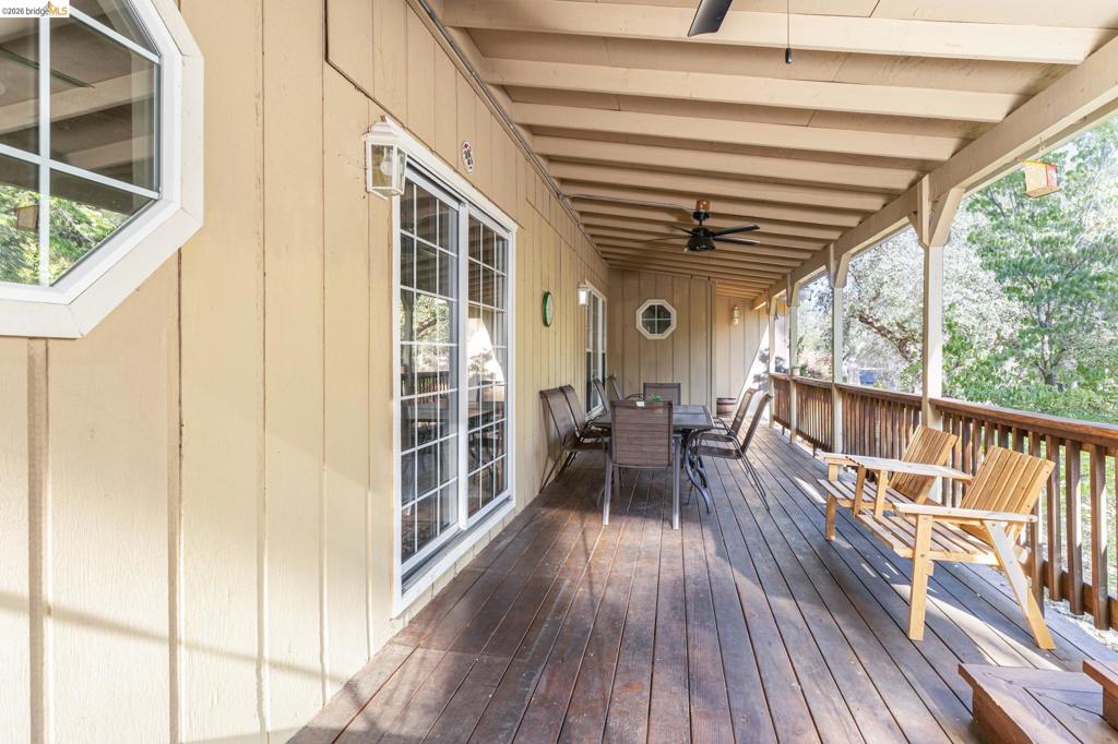 19390 Ferretti Rd Property Photo 7