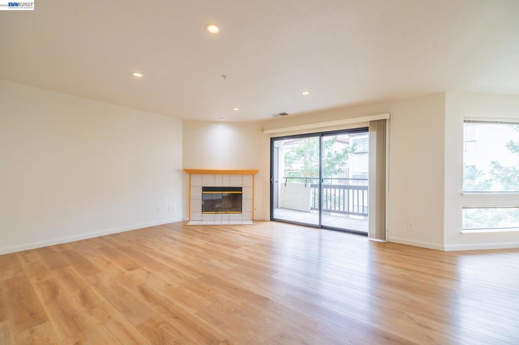 21103 Gary 318a Property Photo 2