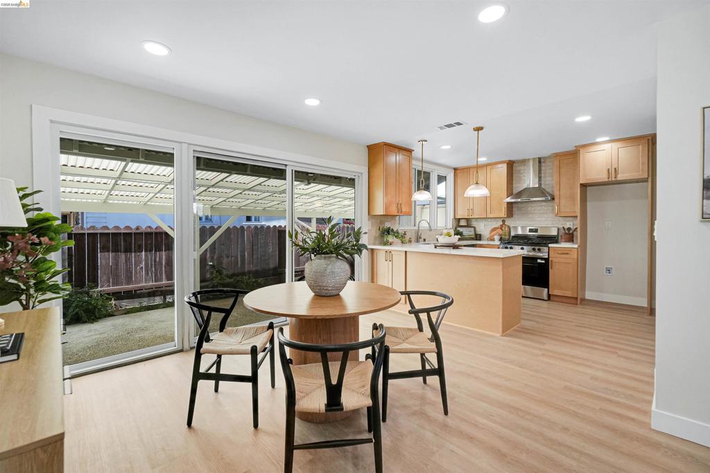 31871 Kennet St Property Photo 7
