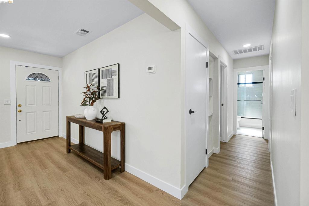 31871 Kennet St Property Photo 16