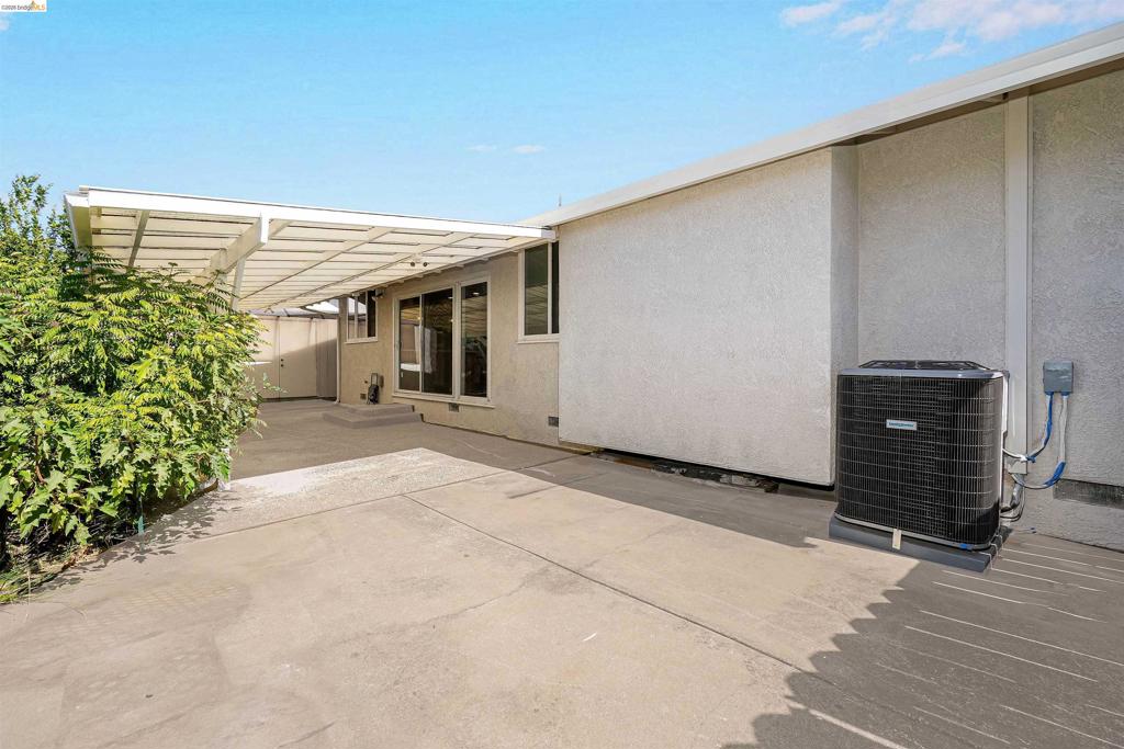 31871 Kennet St Property Photo 20