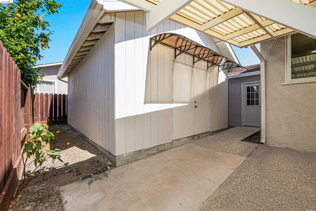 31871 Kennet St Property Photo 21