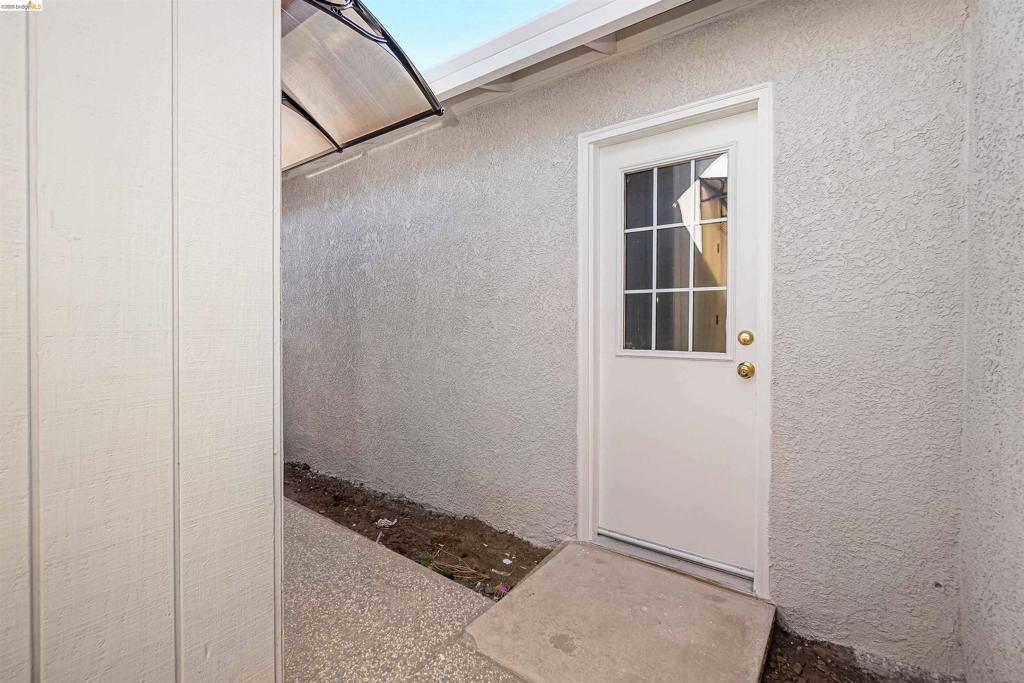 31871 Kennet St Property Photo 22