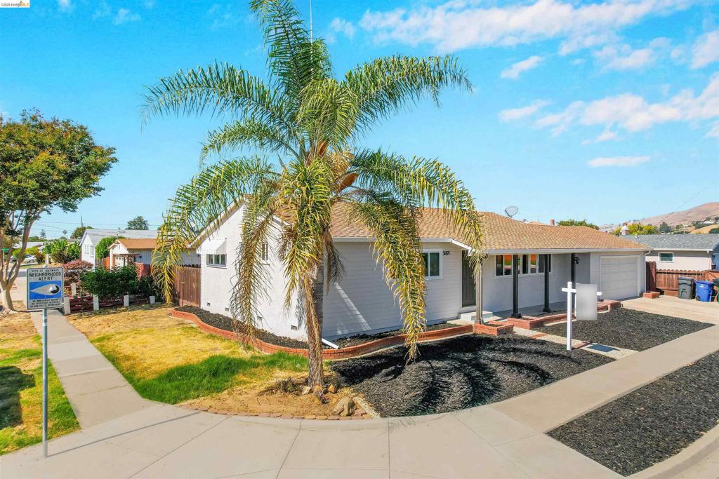 31871 Kennet St Property Photo 26