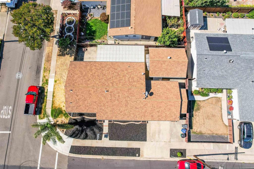 31871 Kennet St Property Photo 27