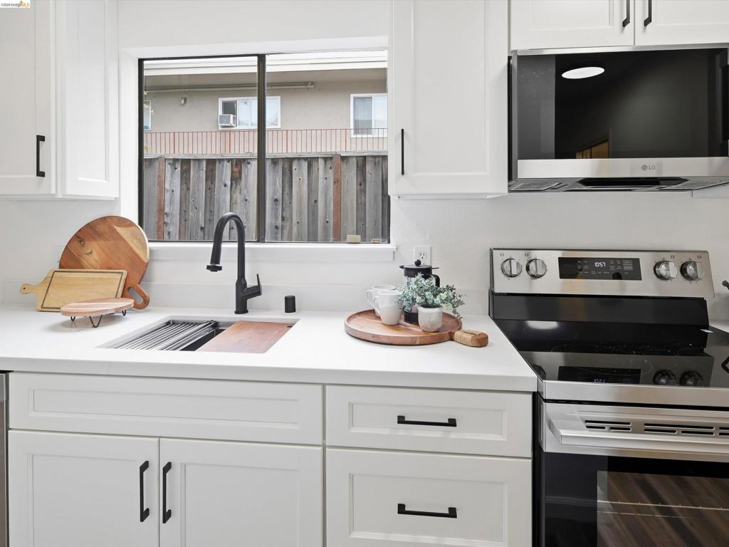20223 Santa Maria Ave Property Photo 13