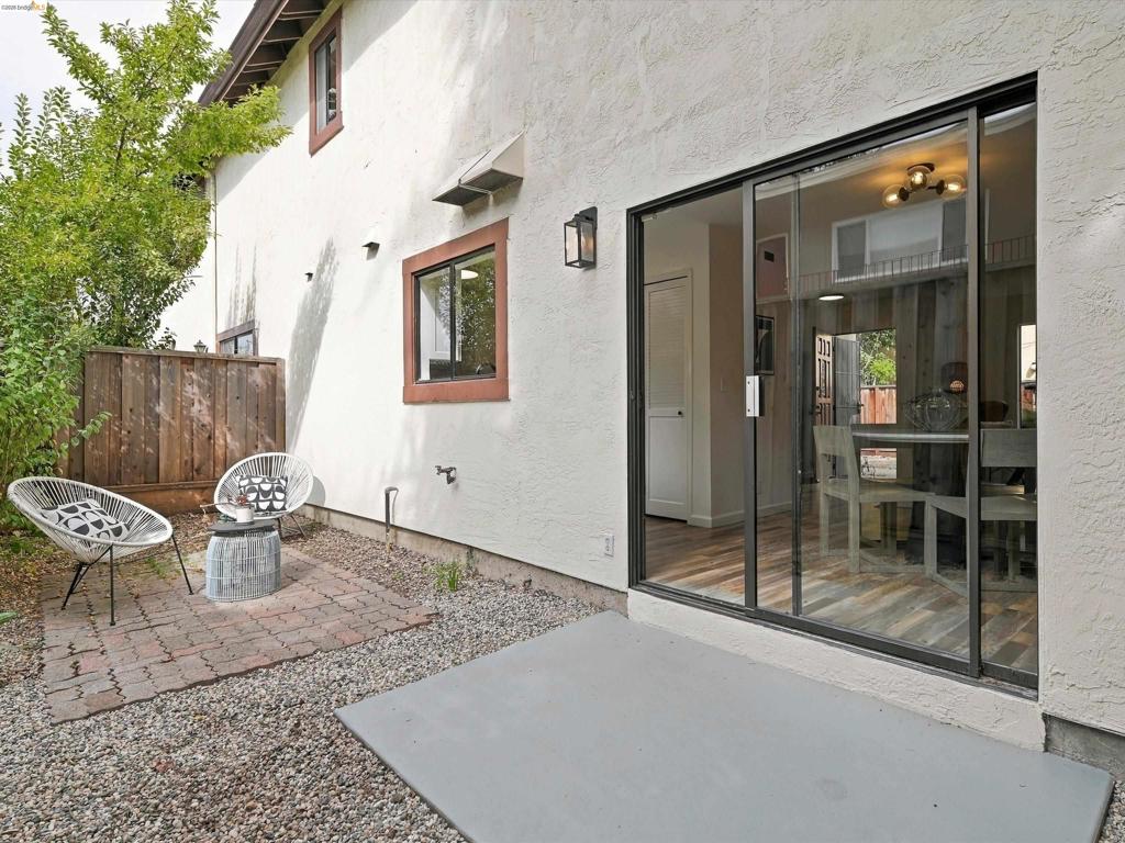 20223 Santa Maria Ave Property Photo 31