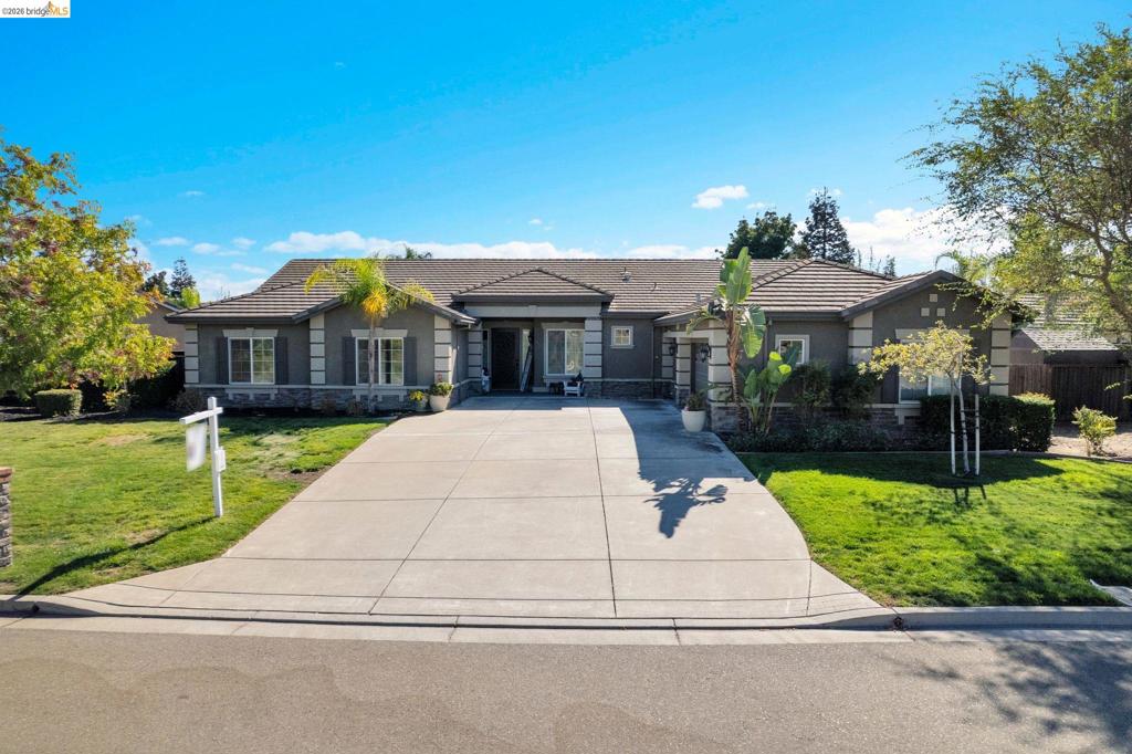 493 Quail Glen Dr