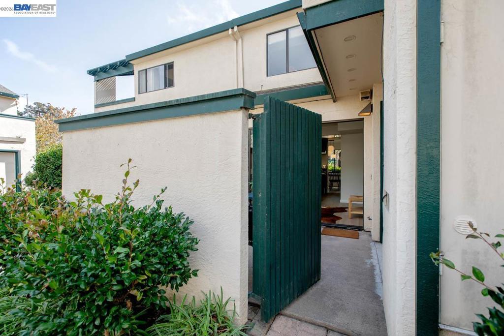 114 Lagunaria Ln Property Photo 31