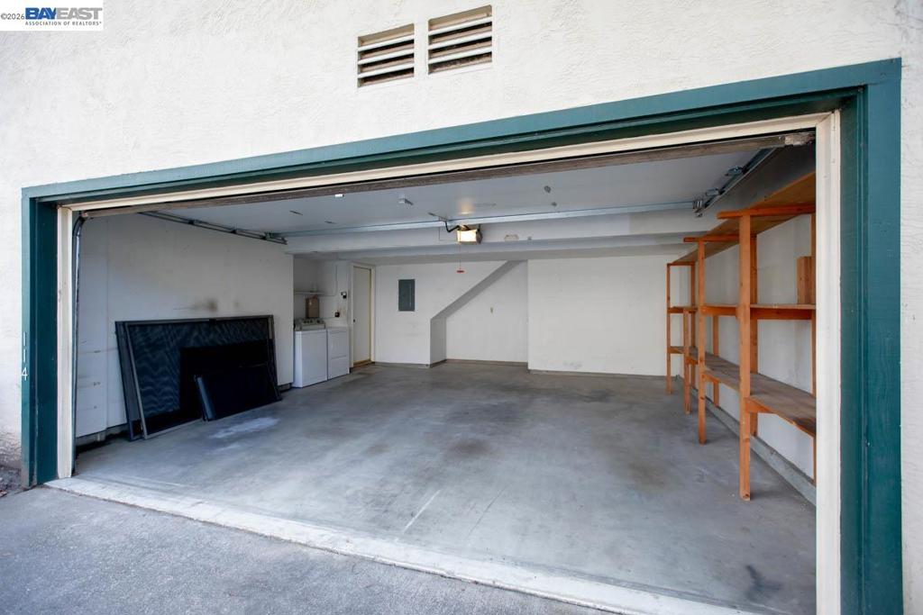 114 Lagunaria Ln Property Photo 32