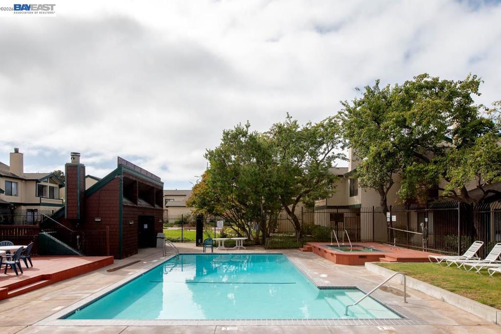 114 Lagunaria Ln Property Photo 50