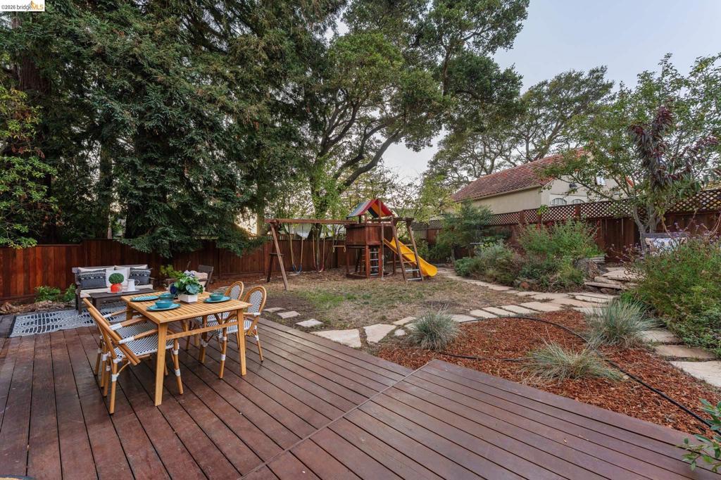 1909 San Antonio Ave Property Photo 65